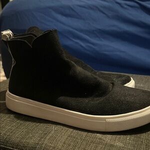 Black High-Top Sneakers faux Suede